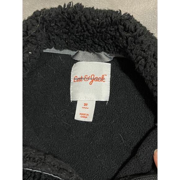 Cat & Jack SZ 2T Black & Gray Sherpa Cozy Warm Zip Jacket Winter Lightweight - Picture 3 of 3